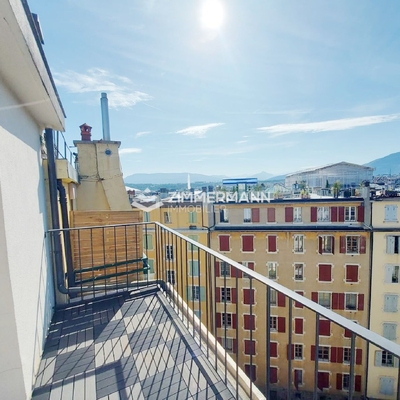 Attique-Rue de Lyon - 1201 Genève